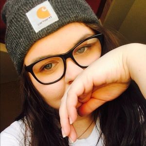 Meet your Posher, Courtney